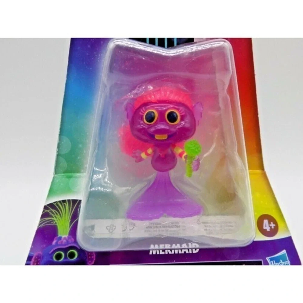 DreamWorks Trolls World Tour Mermaid Collectible Doll with Microphone Toy Figure
